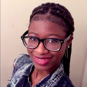 Meet your Posher, Lorianna